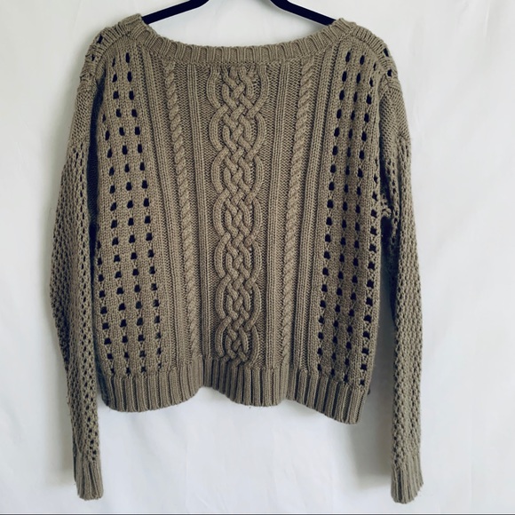 Trouve Loose Cropped Cable Knit Sweater - Picture 3 of 9